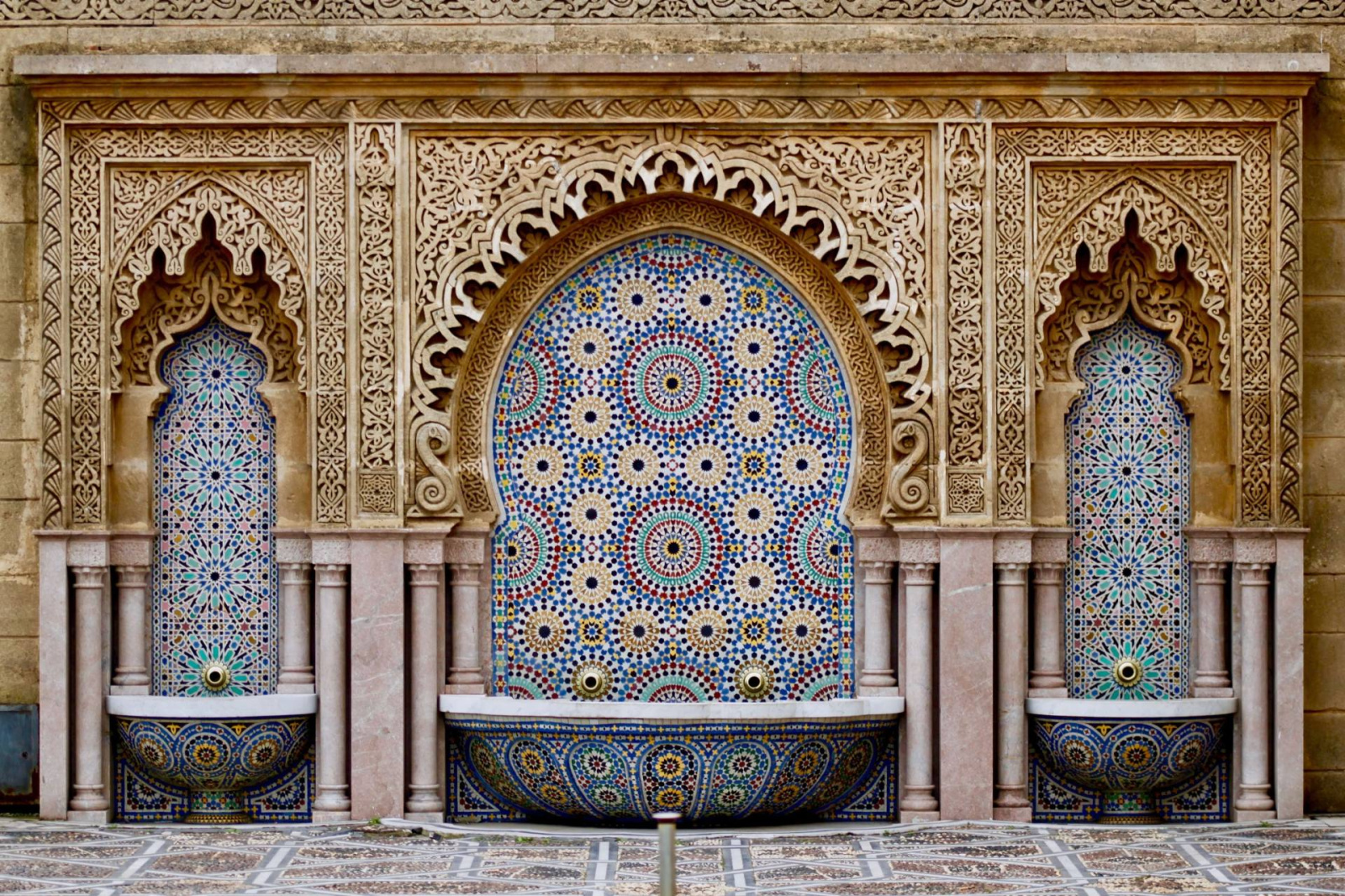 Moroccan tiling ornate gold tiles and coving