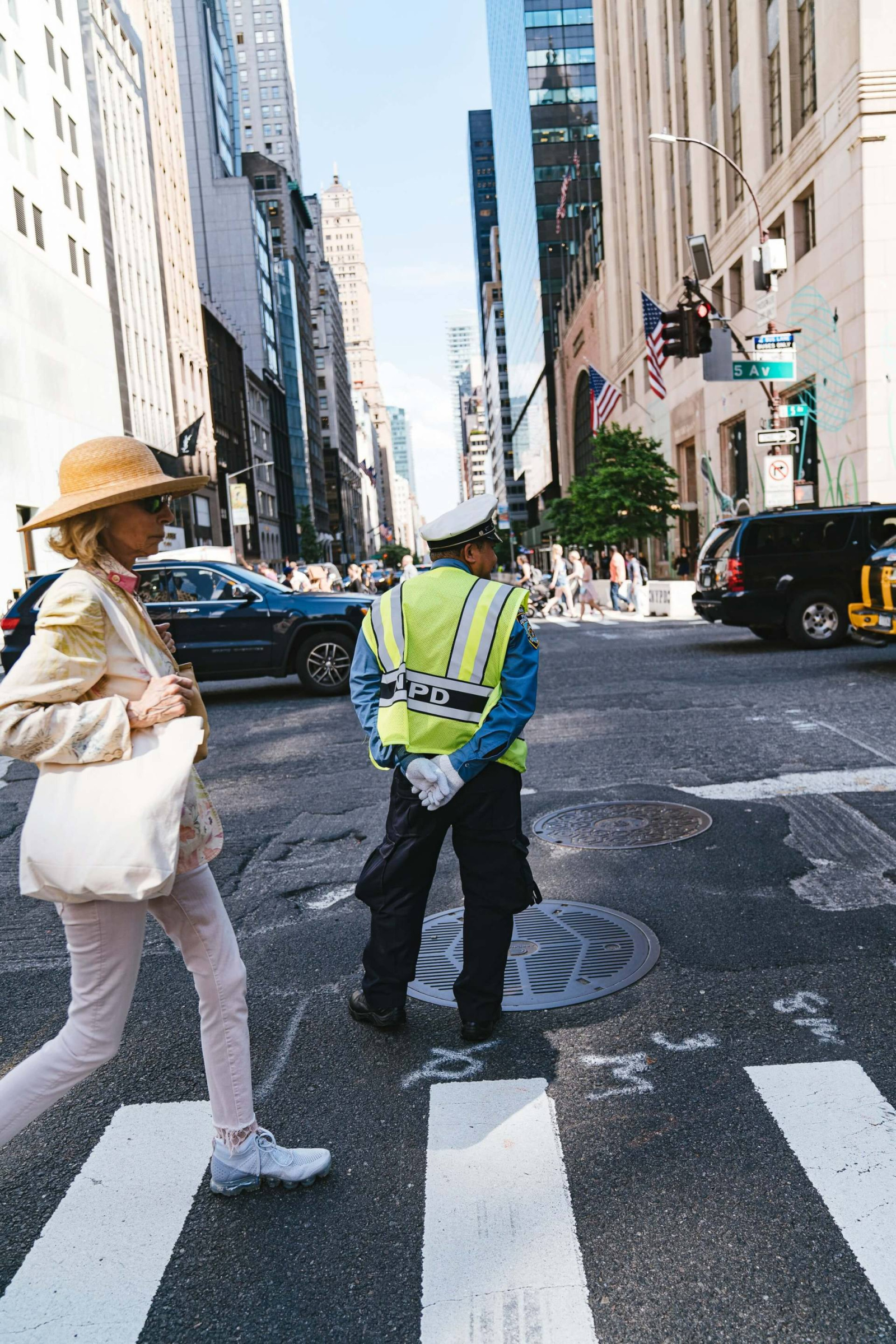 New York Pedestrian Crossing - An Area Guide to New York