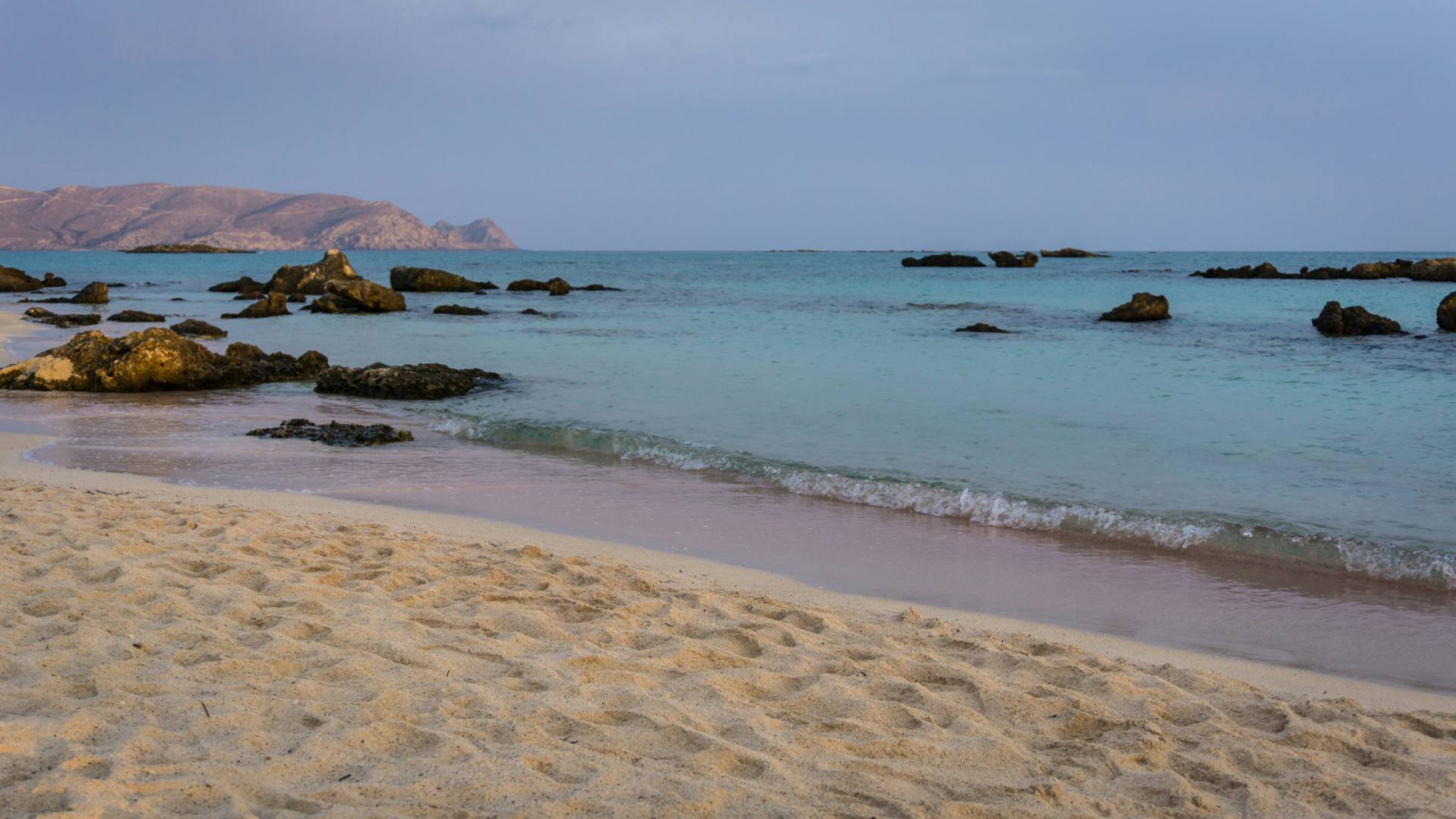 Quiet beach in Crete | Greek island guide for a family friendly holiday